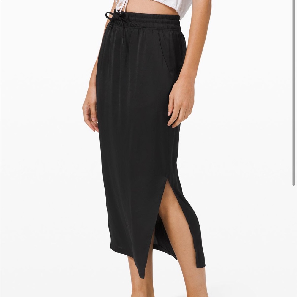 Lululemon Sz 8 Glide Away Slip Skirt. NWT